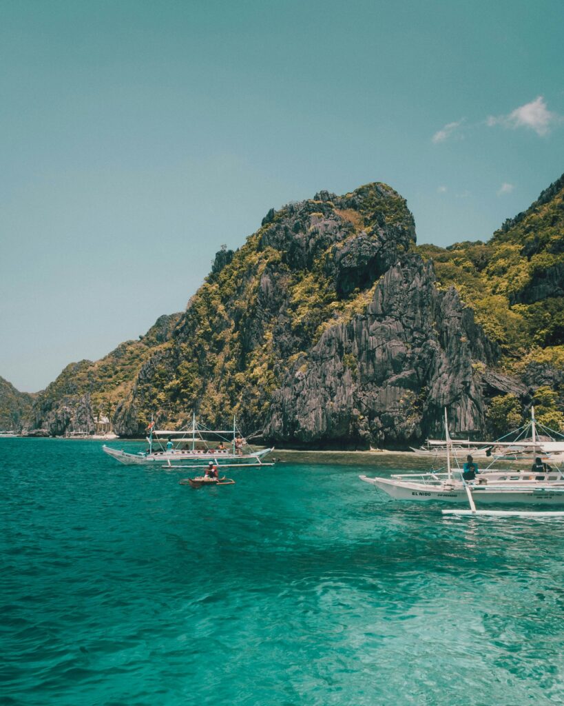 island hopping in El Nido Palawan Philippines