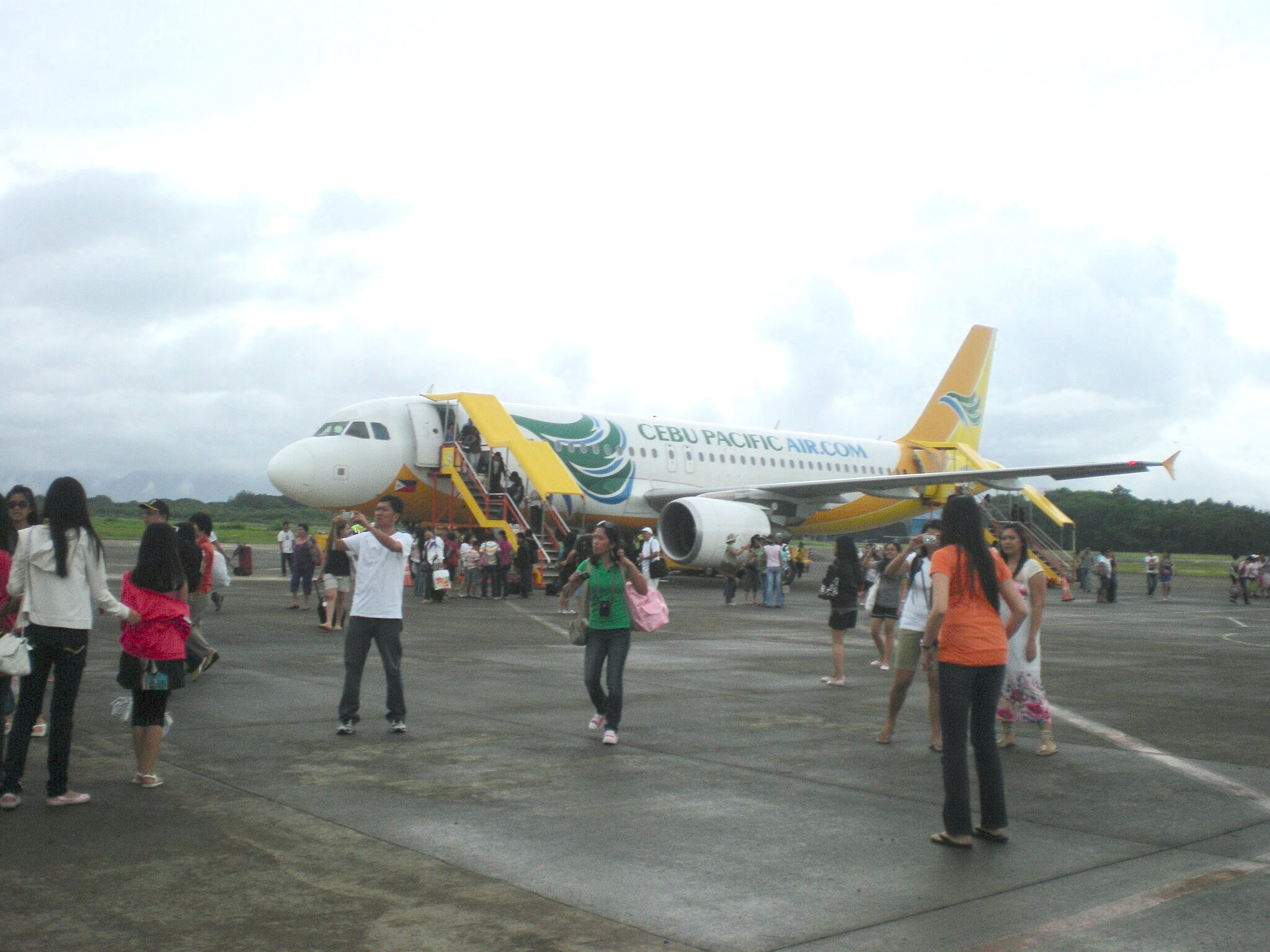 tourists arriving at Puerto Princesa International Airport