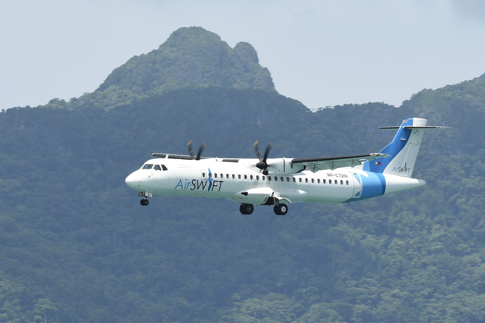 Direct flights via AirSWIFT on how to get to El Nido from Cebu